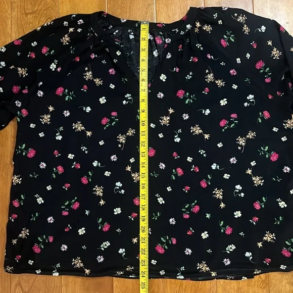 Old Navy Oversized Boxy Black Floral Blouse Size XL Casual Whimsigoth Fairy - Picture 6 of 9